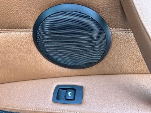 Used 2009 BMW 328i xDrive Coupe image 10