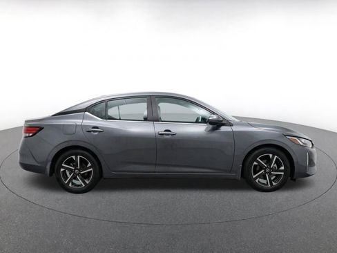 Used 2025 Nissan Sentra SV FWD image 10