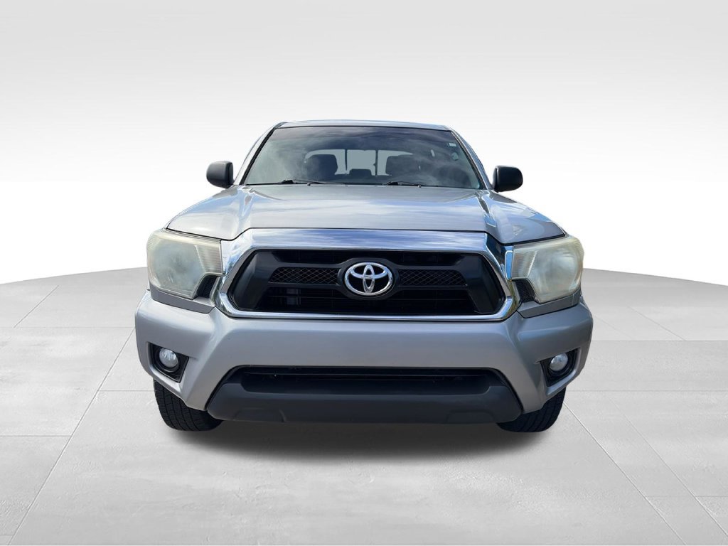 Used 2014 Toyota Tacoma PreRunner w/ SR5 Package RWD image 3