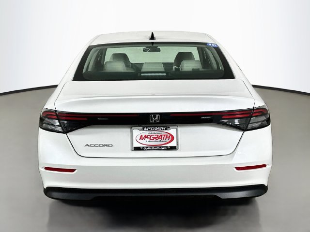 Used 2025 Honda Accord SE image 18