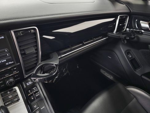 Used 2013 Porsche Panamera GTS image 31