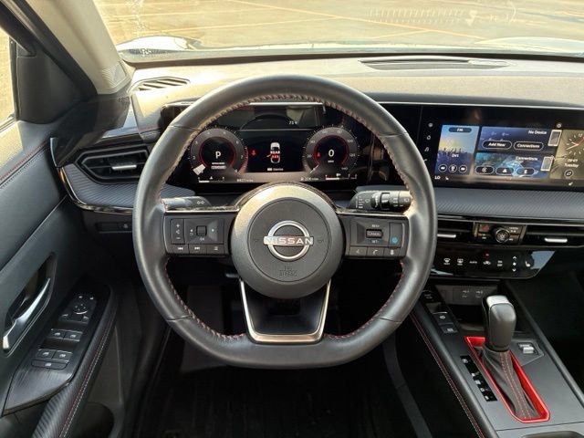 Certified 2025 Nissan Kicks SR w/ SR Premium Package AWD/4WD image 15