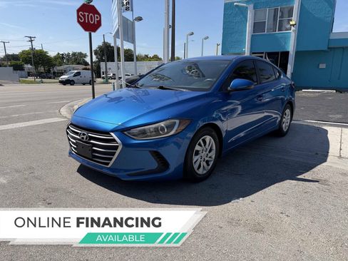 Used 2017 Hyundai Elantra SE FWD image 2