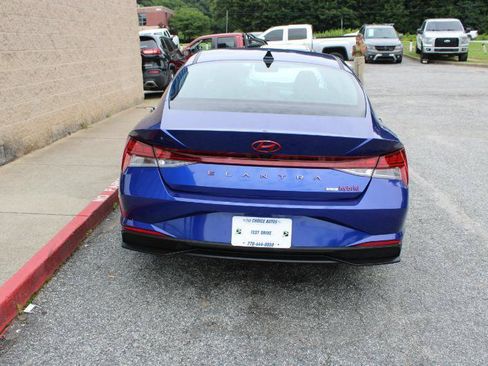 Used 2022 Hyundai Elantra Blue FWD image 5