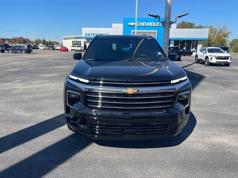 New 2026 Chevrolet Traverse High Country image 2