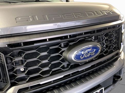 Used 2023 Ford F250 Lariat w/ Lariat Ultimate Package AWD/4WD image 28
