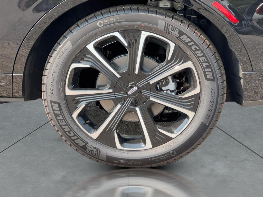 New 2026 Lincoln Nautilus Reserve AWD/4WD image 9
