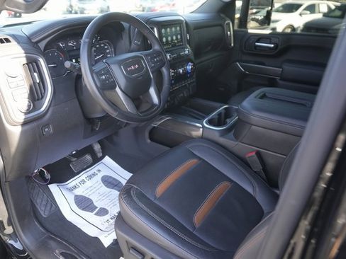 Used 2022 GMC Sierra 2500 AT4 w/ AT4 Preferred Package image 8