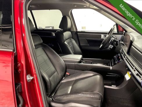 Used 2024 Hyundai Santa Fe Limited FWD image 9