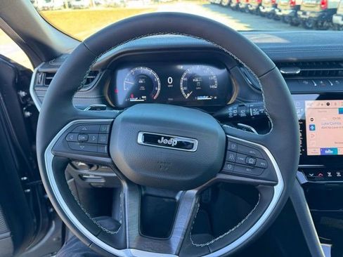 New 2026 Jeep Grand Cherokee Altitude AWD/4WD image 17