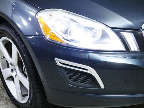 Used 2012 Volvo XC60 T6 AWD/4WD image 16