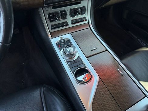 Used 2014 Jaguar XF 3.0 image 15