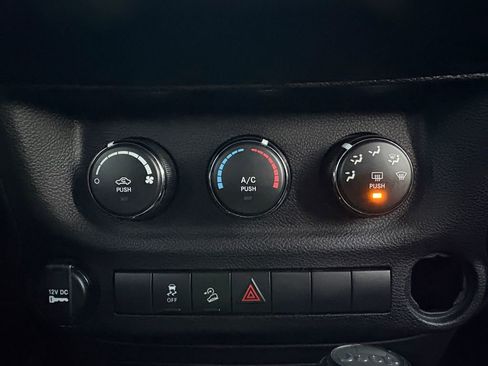 Used 2018 Jeep Wrangler Unlimited Sport w/ Connectivity Group image 24