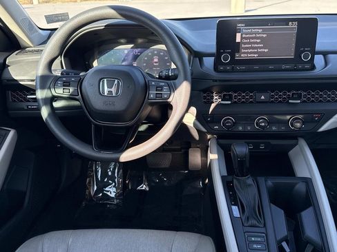 Used 2023 Honda Accord EX image 2