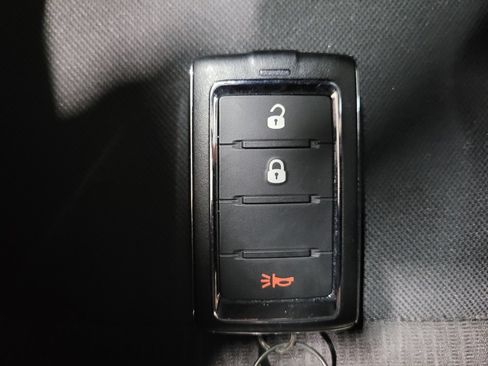 Used 2023 Jeep Grand Cherokee Laredo AWD/4WD image 32