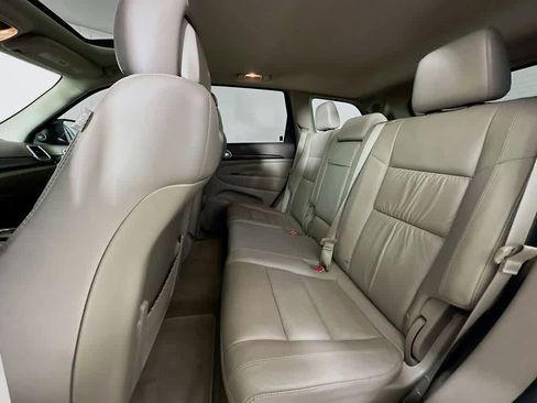 Used 2013 Jeep Grand Cherokee Laredo image 14