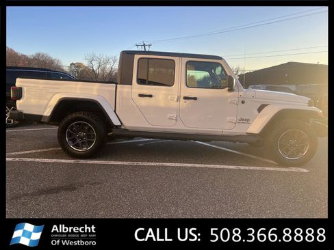Used 2020 Jeep Gladiator Overland image 6