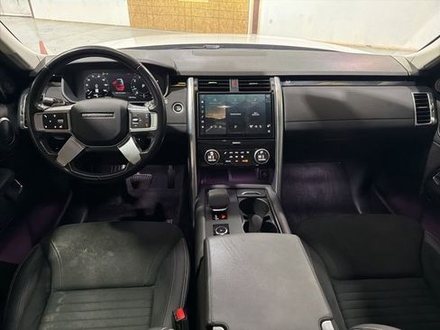 Used 2021 Land Rover Discovery S image 30