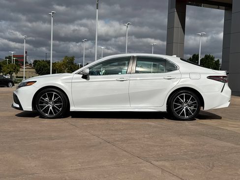 Certified 2024 Toyota Camry SE w/ Convenience Package FWD image 8