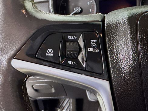 Used 2020 Buick Encore Preferred image 14