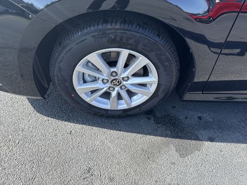 New 2025 Toyota Camry LE w/ Convenience Package image 9