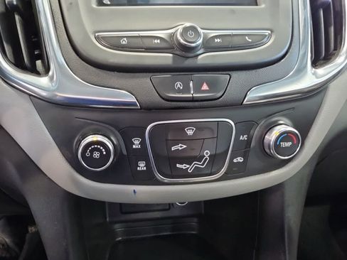 Used 2024 Chevrolet Equinox LS FWD image 25