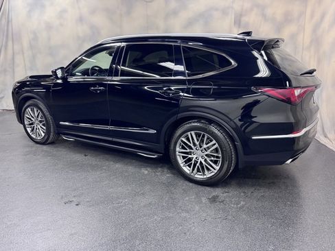 Used 2023 Acura MDX SH-AWD w/ Advance Package image 4