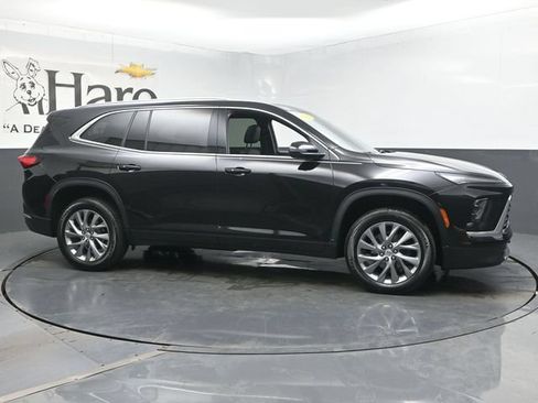 Used 2025 Buick Enclave Preferred w/ Power Package AWD/4WD image 1
