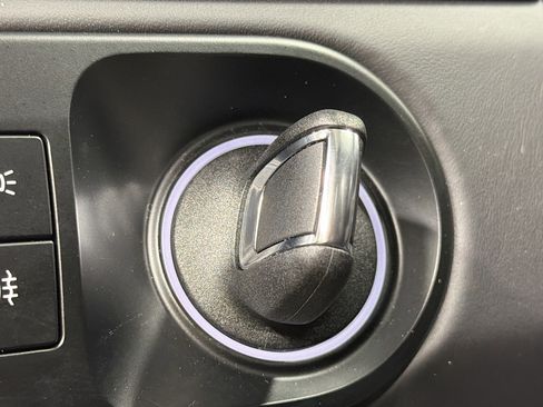 Used 2023 Porsche Cayenne GTS image 36