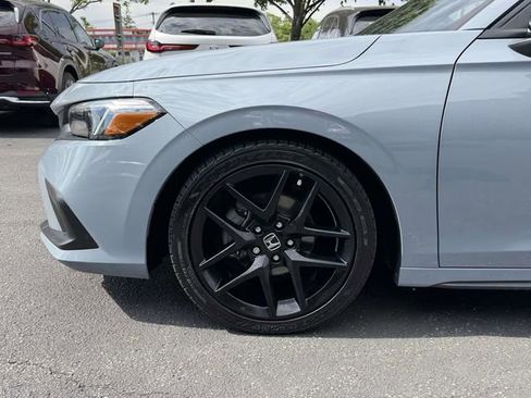 Used 2023 Honda Civic Sport image 7