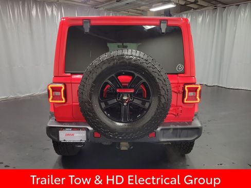 Used 2020 Jeep Wrangler Unlimited Sahara AWD/4WD image 7