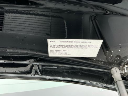 Used 2022 Tesla Model S image 25