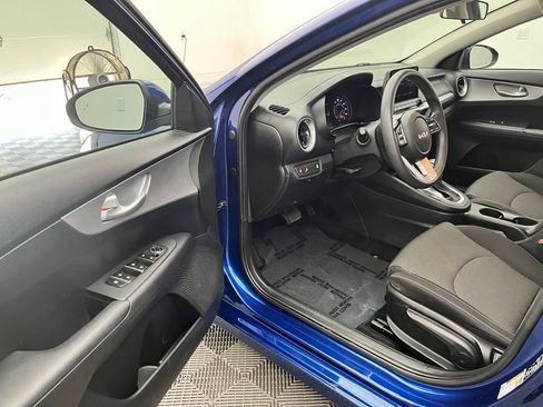 Used 2023 Kia Forte LXS w/ LXS Technology Package FWD image 15