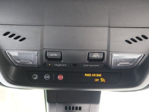 Used 2022 Chevrolet Equinox RS w/ RS Leather Package image 27