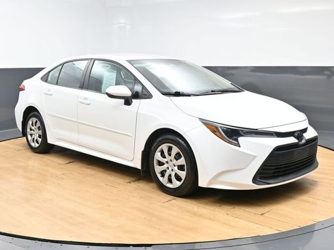 Used 2024 Toyota Corolla LE FWD image 43