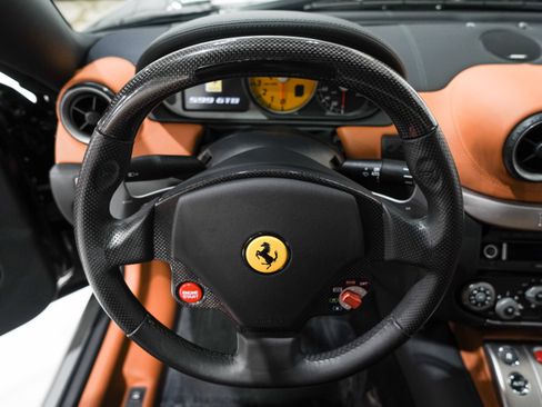 Used 2007 Ferrari 599 GTB Fiorano RWD image 10