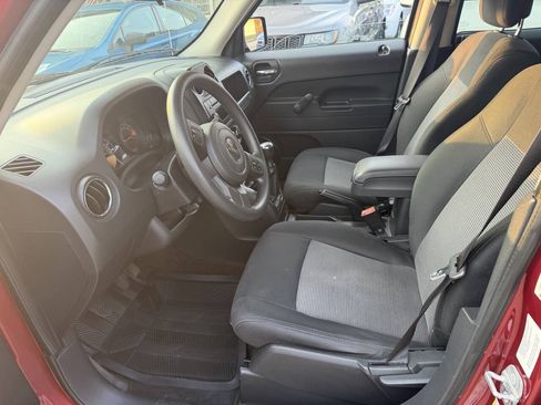 Used 2014 Jeep Patriot Sport FWD image 15