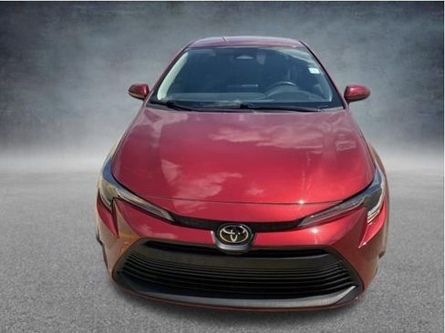 Used 2023 Toyota Corolla LE FWD image 10