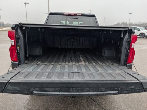 Used 2022 Chevrolet Silverado 1500 LTZ w/ LTZ Premium Package image 18