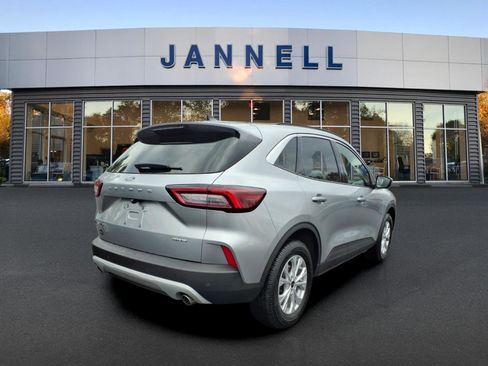 Used 2023 Ford Escape Active w/ Tech Pack #2 AWD/4WD image 5