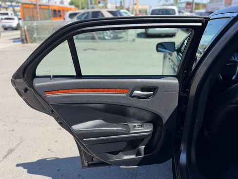 Used 2014 Chrysler 300 RWD image 24
