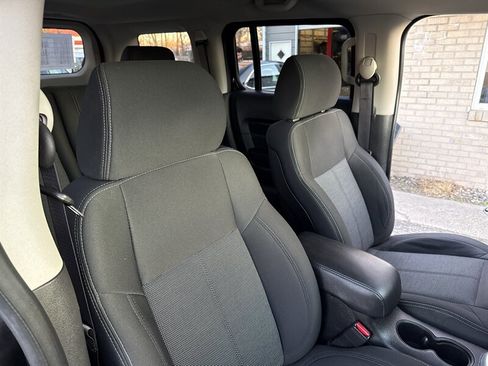 Used 2006 HUMMER H3 image 31