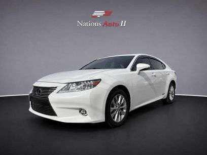 Used 2014 Lexus ES 300h w/ Luxury Package w/Bamboo Trim