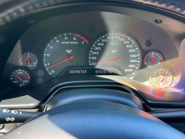 Used 2004 Chevrolet Corvette Convertible w/ Preferred Equipment Group RWD image 29