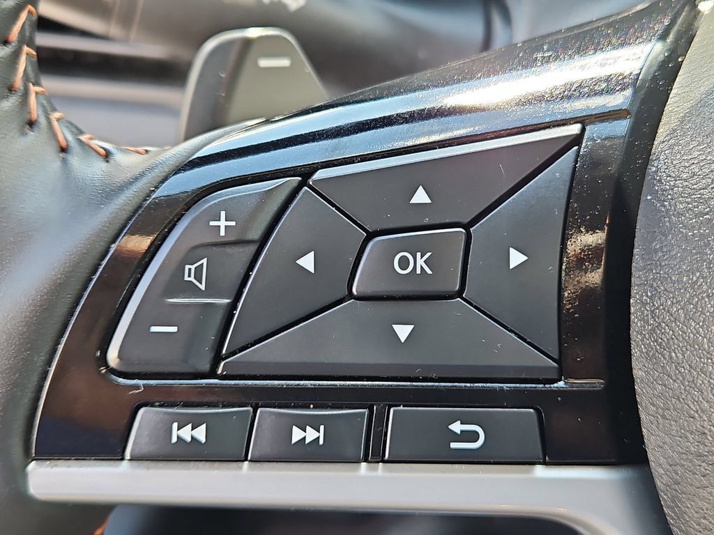 Used 2025 Nissan Altima 2.5 SR AWD/4WD image 22