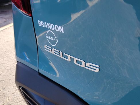 Used 2025 Kia Seltos S FWD image 8