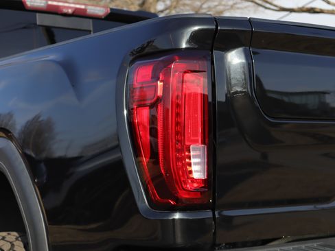 Used 2021 GMC Sierra 2500 Denali w/ Denali Ultimate Package image 32