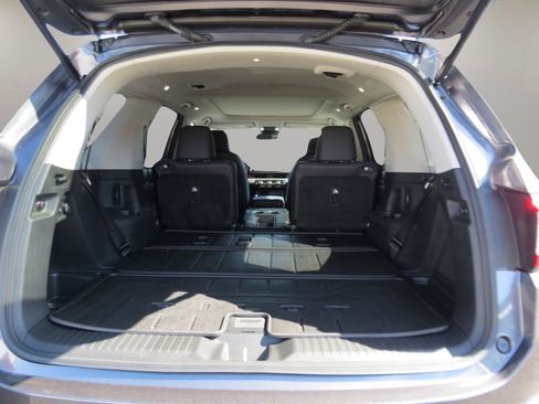 Used 2025 Honda Pilot Elite image 16