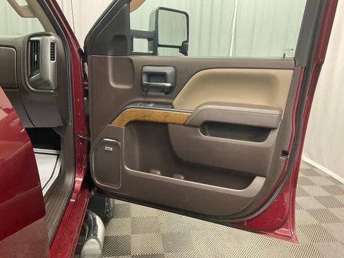 Used 2015 Chevrolet Silverado 1500 LTZ image 27