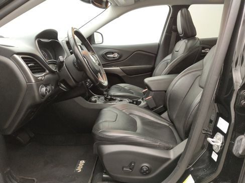 Used 2020 Jeep Cherokee Latitude Lux w/ Comfort/Convenience Group image 17